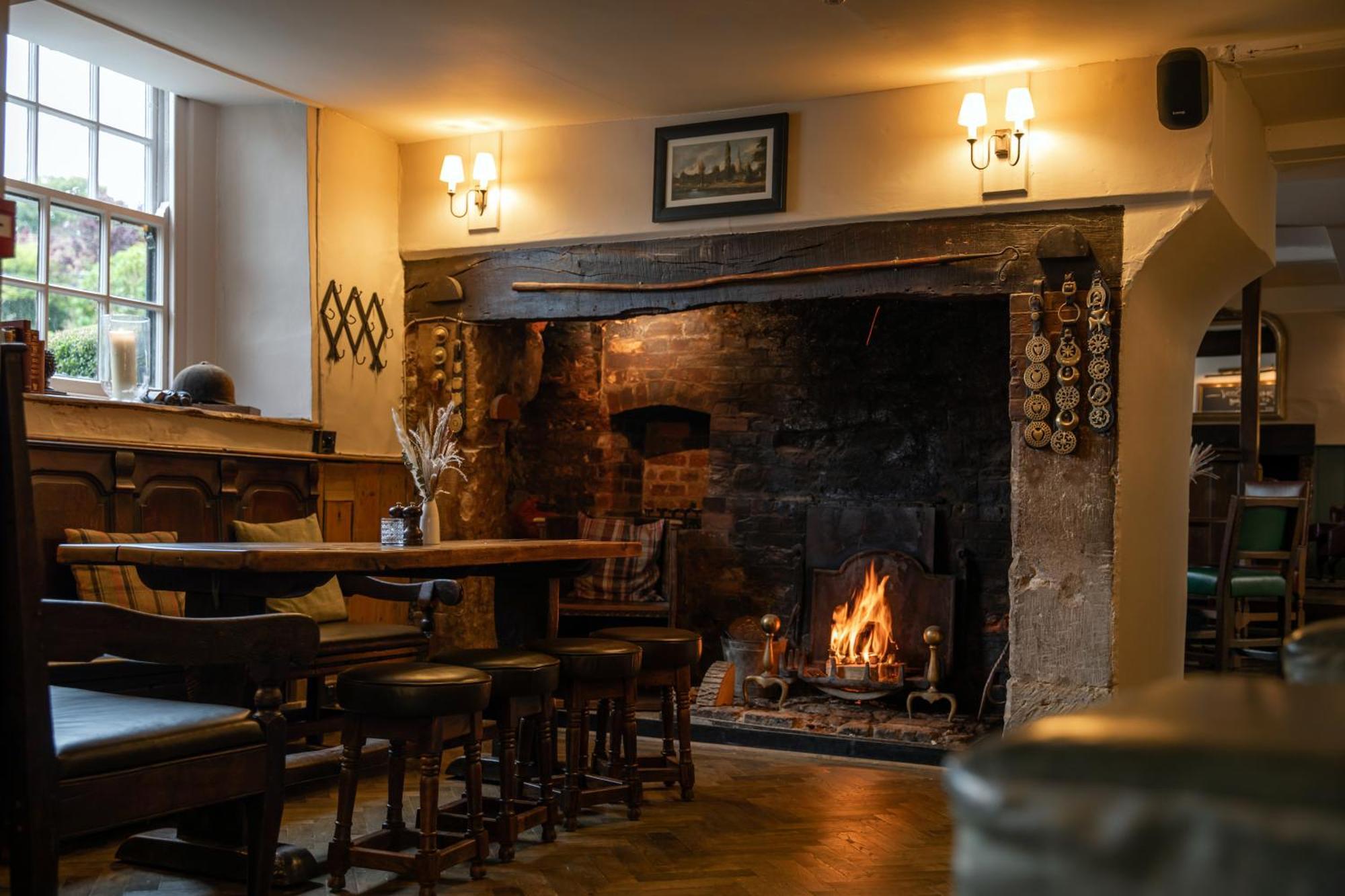 The Lamb Inn Hindon Экстерьер фото