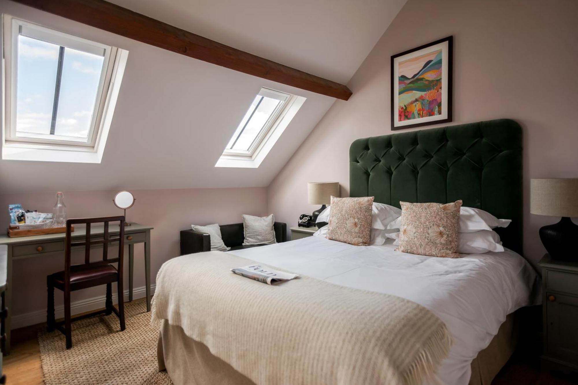 The Lamb Inn Hindon Экстерьер фото