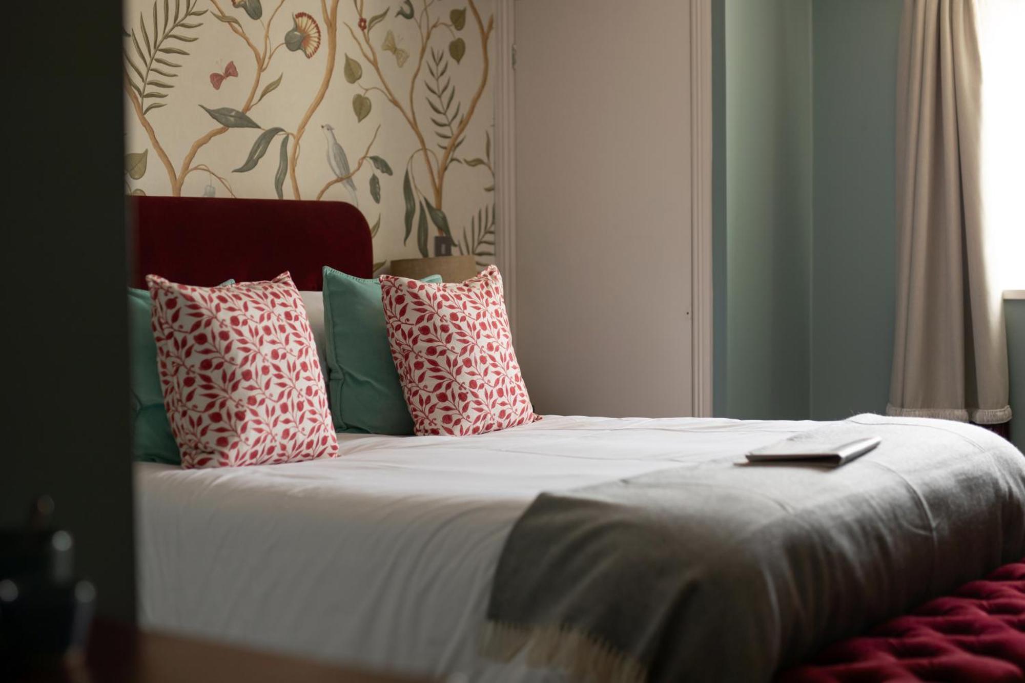 The Lamb Inn Hindon Экстерьер фото