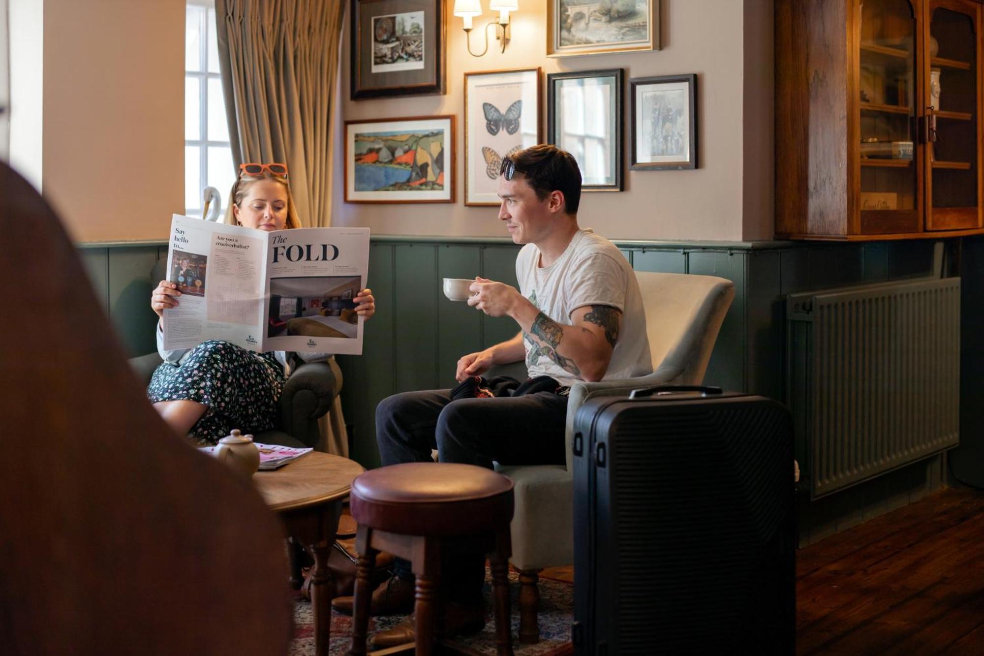 The Lamb Inn Hindon Экстерьер фото