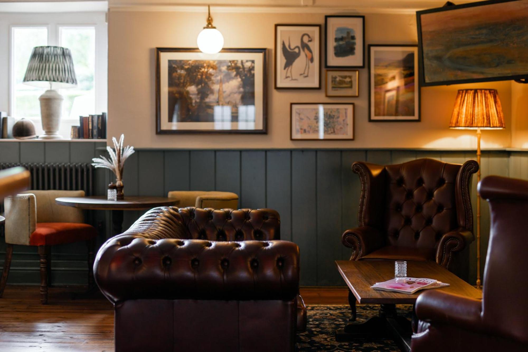 The Lamb Inn Hindon Экстерьер фото
