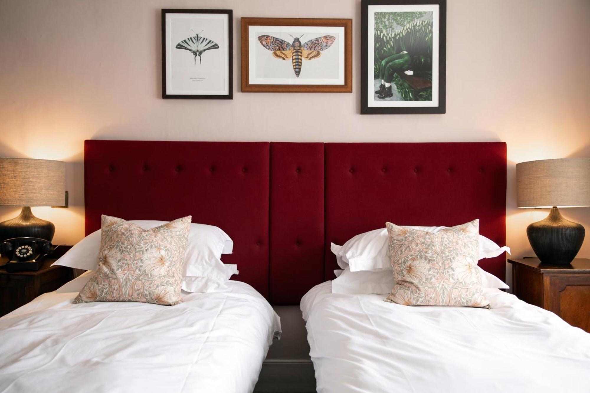 The Lamb Inn Hindon Экстерьер фото