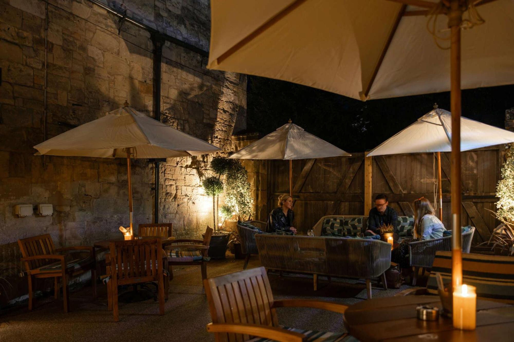 The Lamb Inn Hindon Экстерьер фото