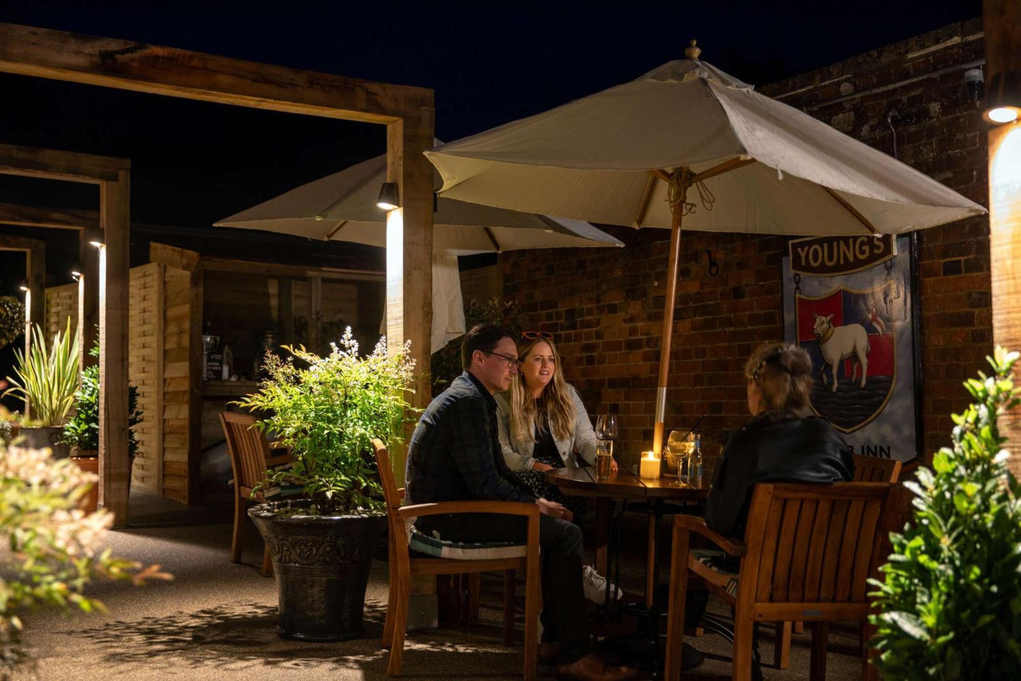 The Lamb Inn Hindon Экстерьер фото